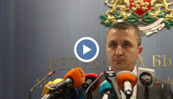 Александър Николов отрече опорката на ГЕРБ, че ден след започване на войната в Украйна, през нощта, на газовата борса е сключена сделка за повече от 4000 мегаватчаса на половин цена