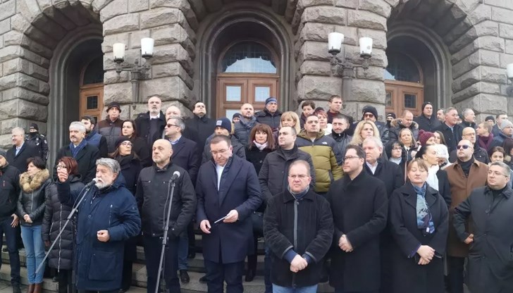 Арестите на премиери или министри са нещо стандартно, не само в Европа, но и на Балканите