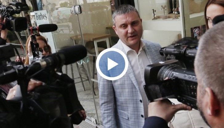 Бившият финансов министър се яви в СГП