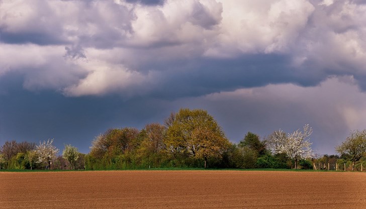 През втората половина на другата седмица атмосферата над страната ще е нестабилна През втората половина на другата седмица атмосферата над страната ще е нестабилна
