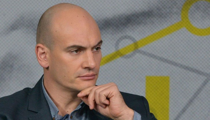 Борисов само Гешефт си има и е сам, като куче! Борисов само Гешефт си има и е сам, като куче!