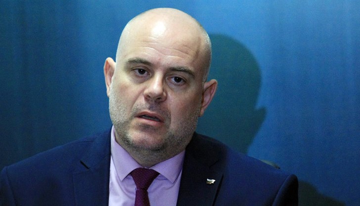 От движението ще публикуват нова порция документи и информация за случващото се с „убийците на Пеевски” след този срамен акт на прокуратурата довел до фалита на КТБ От движението ще публикуват нова порция документи и информация за случващото се с „убийците на Пеевски” след този срамен акт на прокуратурата довел до фалита на КТБ