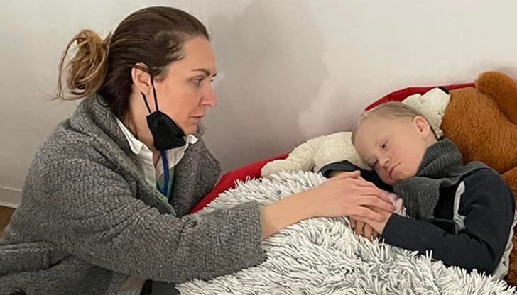 От БЧК дали на майката кроасан. Друго нямали. Назар не може да яде кроасан От БЧК дали на майката кроасан. Друго нямали. Назар не може да яде кроасан