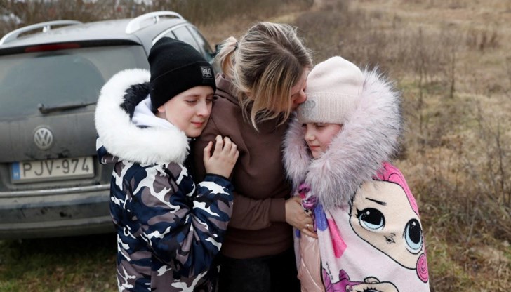 "Всичко останало оставихме в апартамента си. Целият ни живот - побран в два куфара.", споделя Катерина Сергацкова