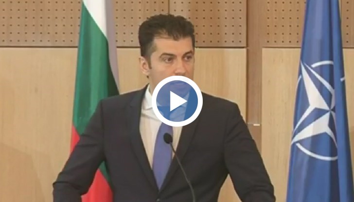 Той обяви още, че хуманитарен полет прибира 64 наши сънародници от Русия днес