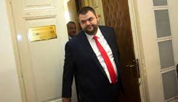 "Лъжите на министър Василев преминаха границата на нормалността", твърди депутатът