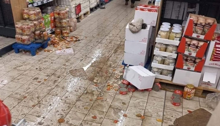 Виждаме неоправдано увеличение на цени за ден-два при определени търговци, координирано с медийно отразяване, заяви Василев Виждаме неоправдано увеличение на цени за ден-два при определени търговци, координирано с медийно отразяване, заяви Василев