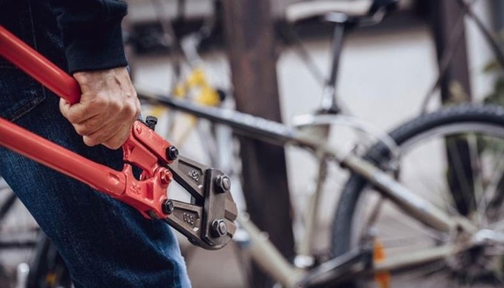 Велосипедът бил оставен в центъра на селото