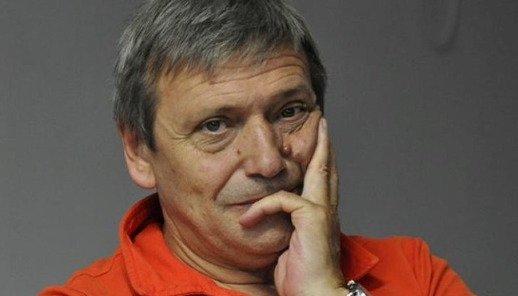 "Миналото е изтрито, заличаването е забравено, лъжата е станала истината." - Джордж Оруел "Миналото е изтрито, заличаването е забравено, лъжата е станала истината." - Джордж Оруел