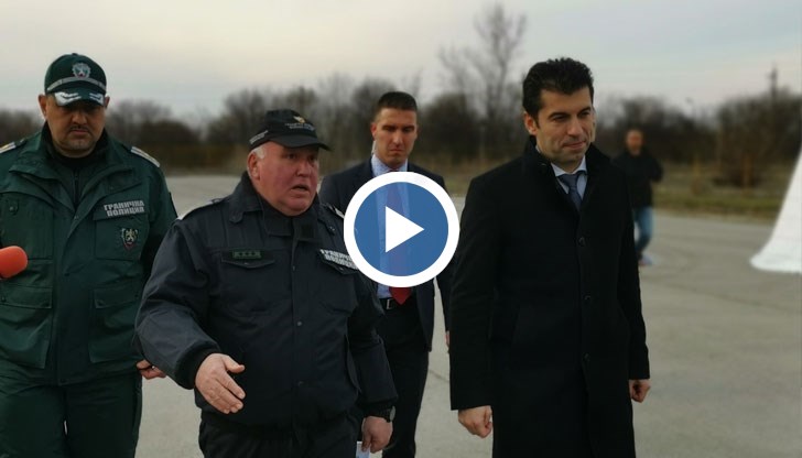 Първата му спирка е граничен пункт "Дунав мост"