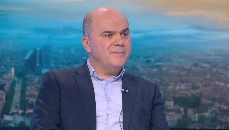 По думите му минималната работна заплата преди всичко трябва да покрива разходите за живот на най-нископлатените работници