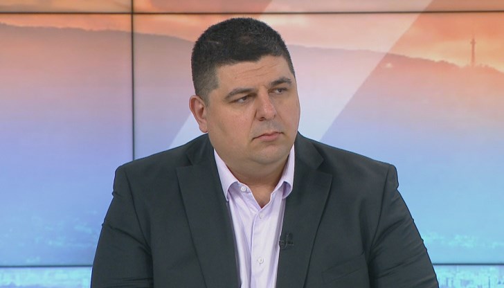 Той определи като невярно твърдението, че изпращайки военна помощ на Украйна ние пряко се въвличаме във войната