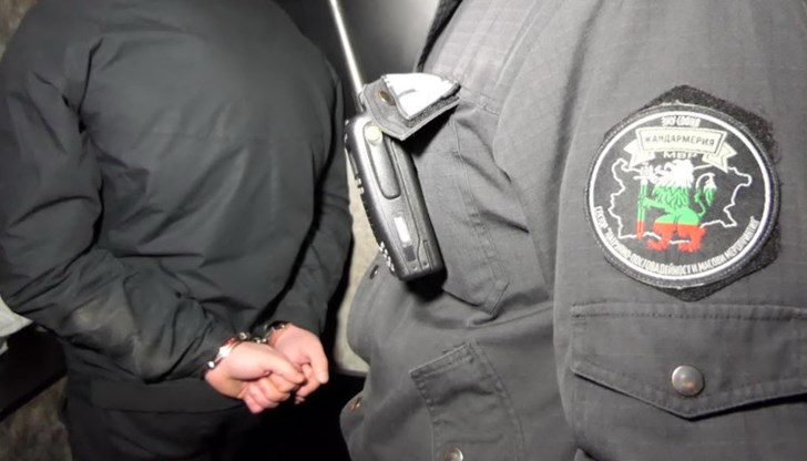 Мъжът е осъден на четири години лишаване от свобода за притежаване на скимиращи устройства