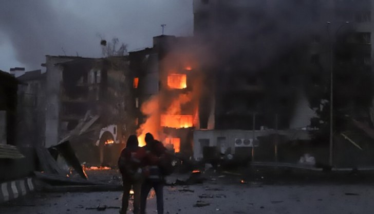 При руски въздушни удари бяха поразени жилищни зони в град Днипро