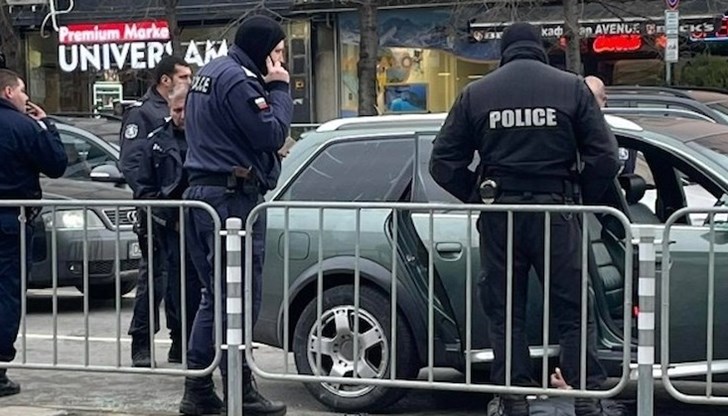 Последва зрелищен арест