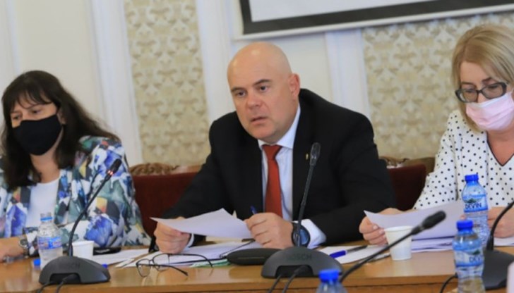 Разкриването на престъпления е от компетентността на МВР и на ДАНС, повтаря държавното обвинение Разкриването на престъпления е от компетентността на МВР и на ДАНС, повтаря държавното обвинение