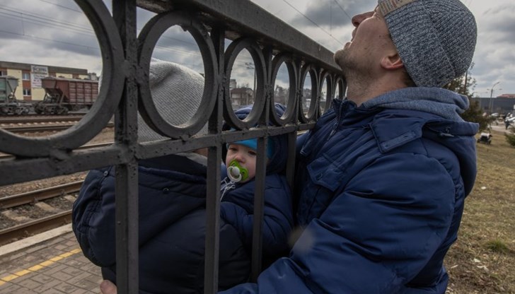 Ние трябва да сме там, където имаме възможност да се развиваме, да печелим, за да издържаме децата си, които да се учат да бъдат добри, разумни хора Ние трябва да сме там, където имаме възможност да се развиваме, да печелим, за да издържаме децата си, които да се учат да бъдат добри, разумни хора