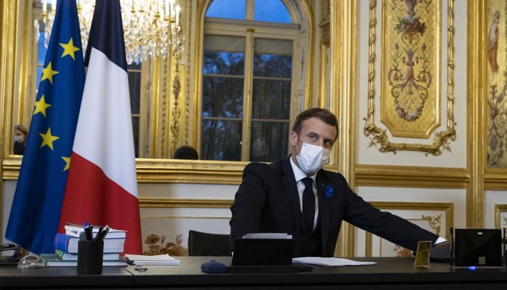 Френският президент е говорил с колегите си от Русия и Украйна