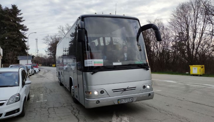 Те ще се движат по два маршрута Те ще се движат по два маршрута