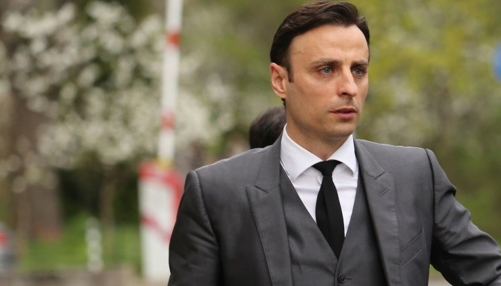 "Започваме да работим за по-доброто бъдеще на българския футбол", заяви Бербатов "Започваме да работим за по-доброто бъдеще на българския футбол", заяви Бербатов