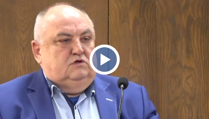 И заплатите на служителите няма да могат да се актуализират, заяви инж. Савов