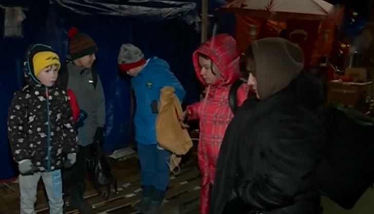 С хиляди се увеличават всеки ден бежанците от войната в