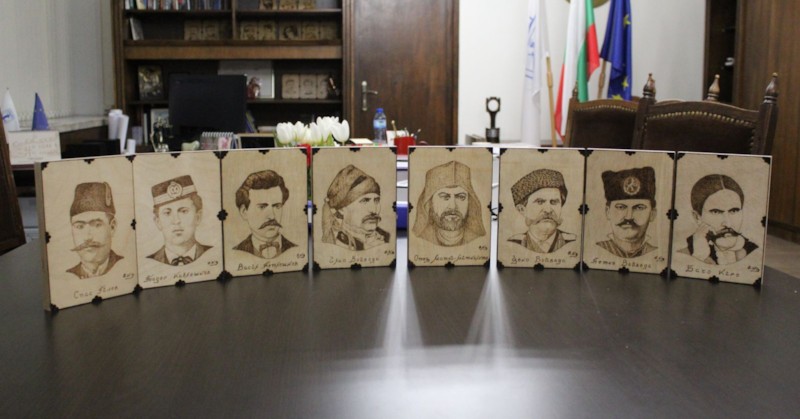 Творбите са с ликовете на едни от най-големите български революционери„За