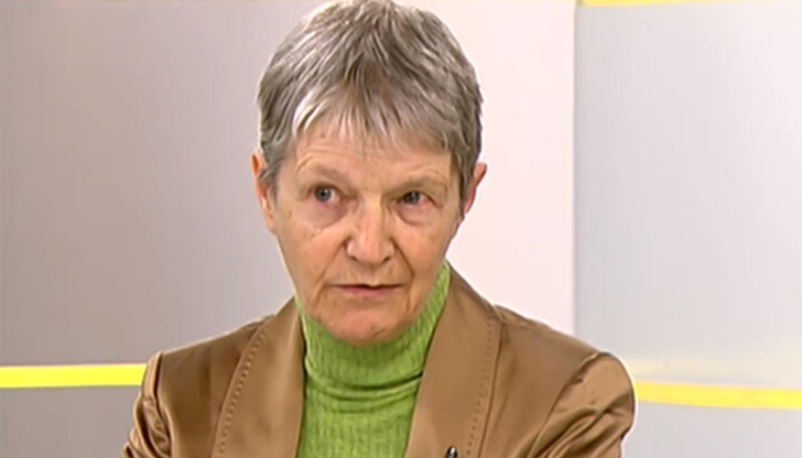 "Владимир Путин е авторитарен лидер, управлявал твърде дълго", подчерта историкът&bdquo;Петицията