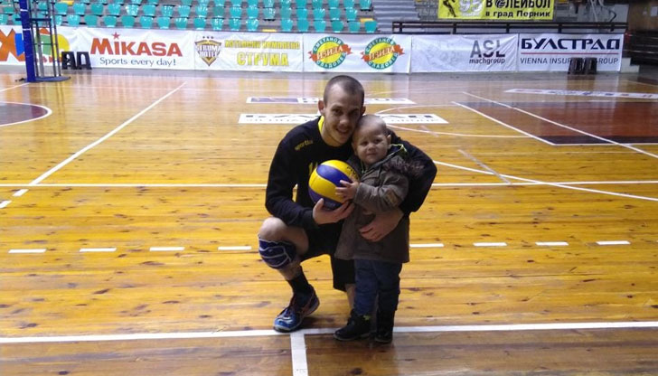 През сълзи и с болящо сърце, моля да помогнете на