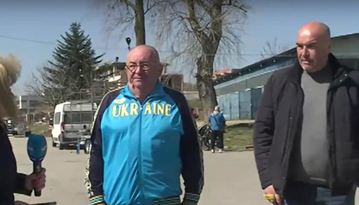 Близо 50 души състезатели и треньори са вече на гребната