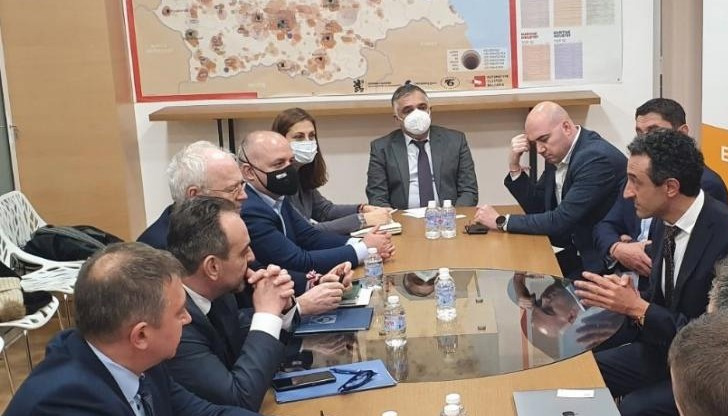 Представителите на ИТ бранша изтъкнаха, че могат да назначат до