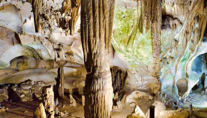 Влиза се на всеки кръгъл час на групи до 15