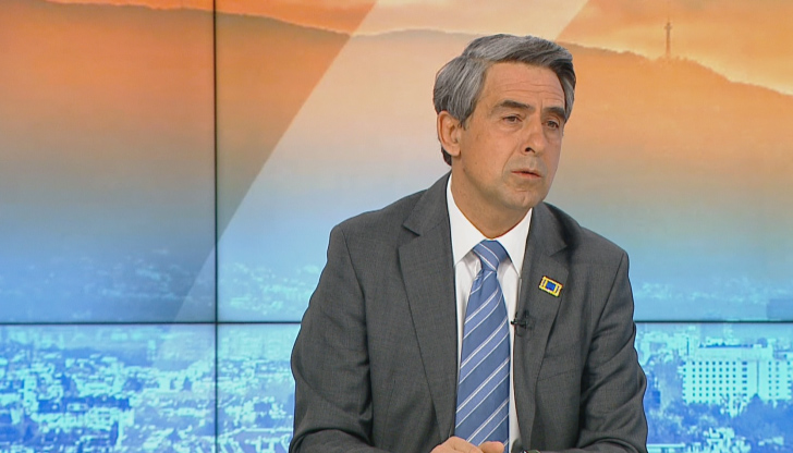 Според него правителството на Кирил Петков е &ldquo;третото най-слабо правителство