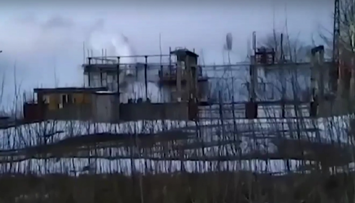 Властите призоваха жителите да дишат през марлиИзтичане на амоняк от