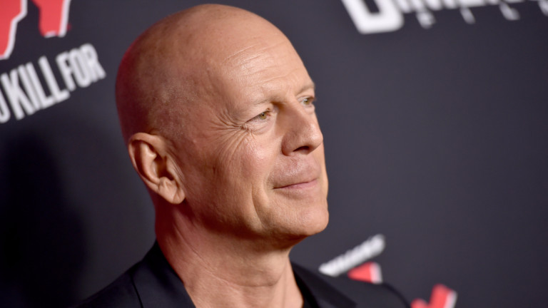 Актьорът Брус Уилис се бори с деменцияБолестта на звездата е