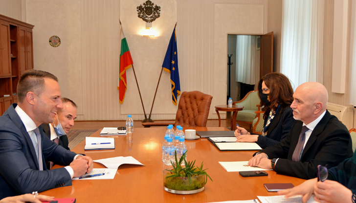 Целта е да се създадат условия за улеснено преминаване през