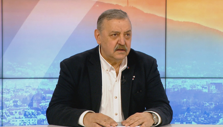 "Носенето на предпазни маски в градския транспорт трябва да остане