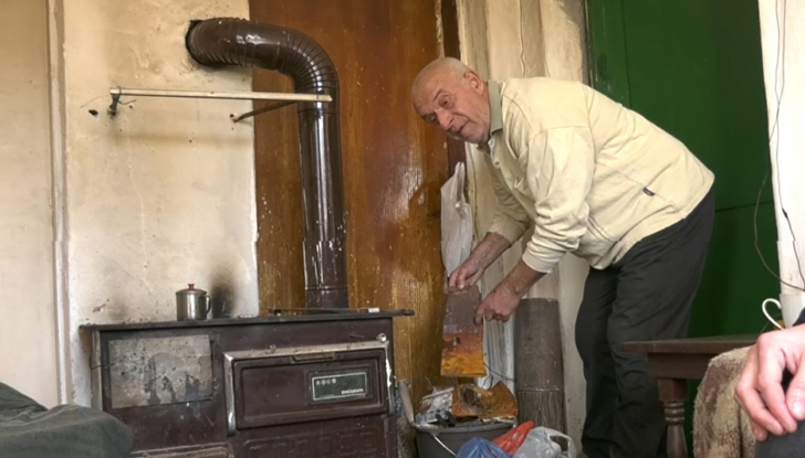 Александър произвежда ток от нищото без вреди за околната средаФизик