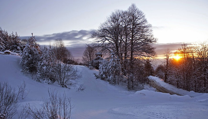 Планинските спасители от службата в Кюстендил помогнали на група туристи,