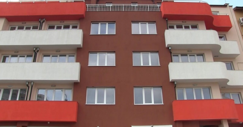 Чрез жребий да се определят за продажба общинските жилища в