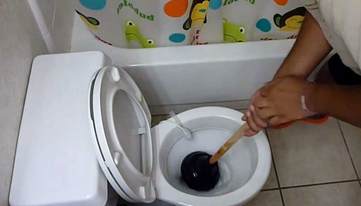 Няма по-капризен уред от тоалетната чиния и е редно да