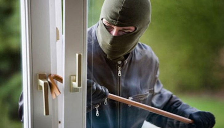 Полицията в Банско е на крак в търсене на обирджиите,