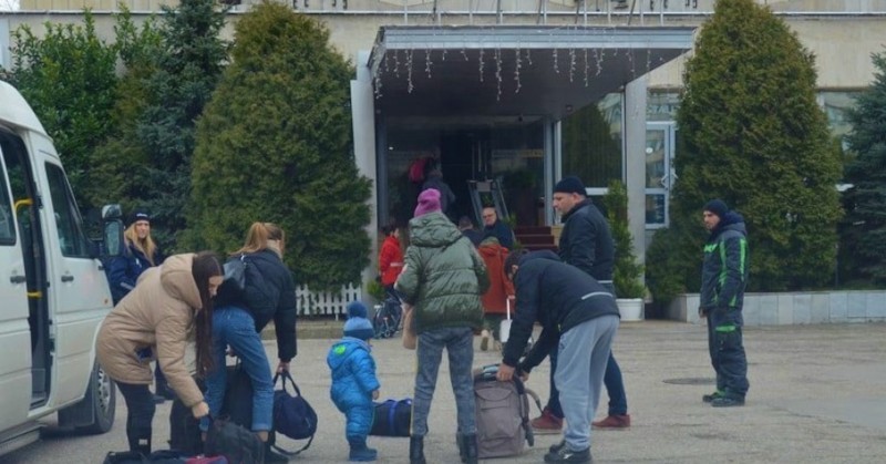 Община, областна управа, църква, болница, полиция, БЧК - всички помагат