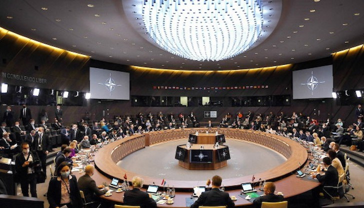 Министърът на отбраната на Драгомир Заков ще участва в извънредна