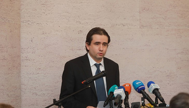 "Абсолютно постижим е срокът до 2025 г. в България да