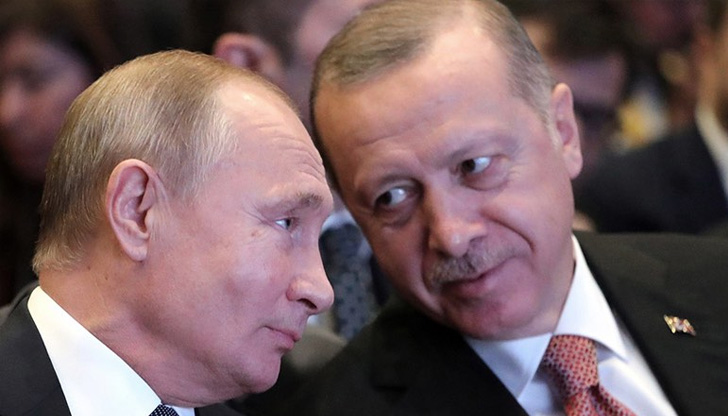Президентът на Турция Реджеп Ердоган разговаря по телефона с руския