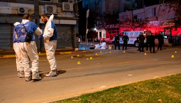 Нападател първо е стрелял към балконите на апартаменти в предградието