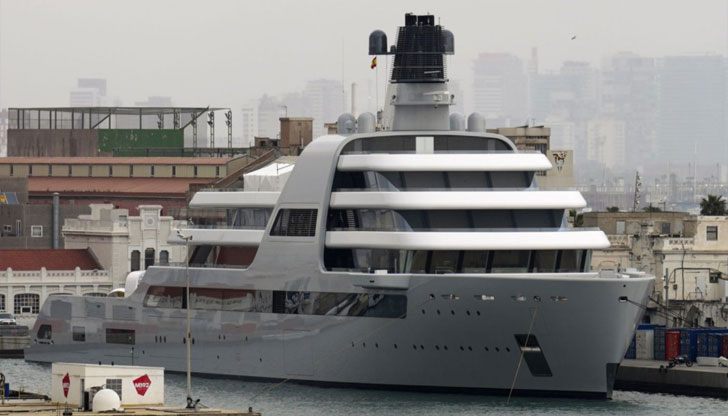 Той е сред попадналите в &bdquo;черния списък&rdquo; на ЕвросъюзаЯхтата на