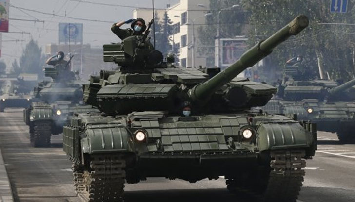 В момента градът е окупиран от руската войскаБлизо 200 етнически