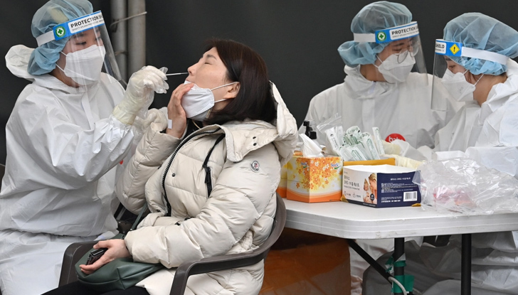 Страната вече наближава пика на пандемията, свързан с варианта ОмикронЮжна